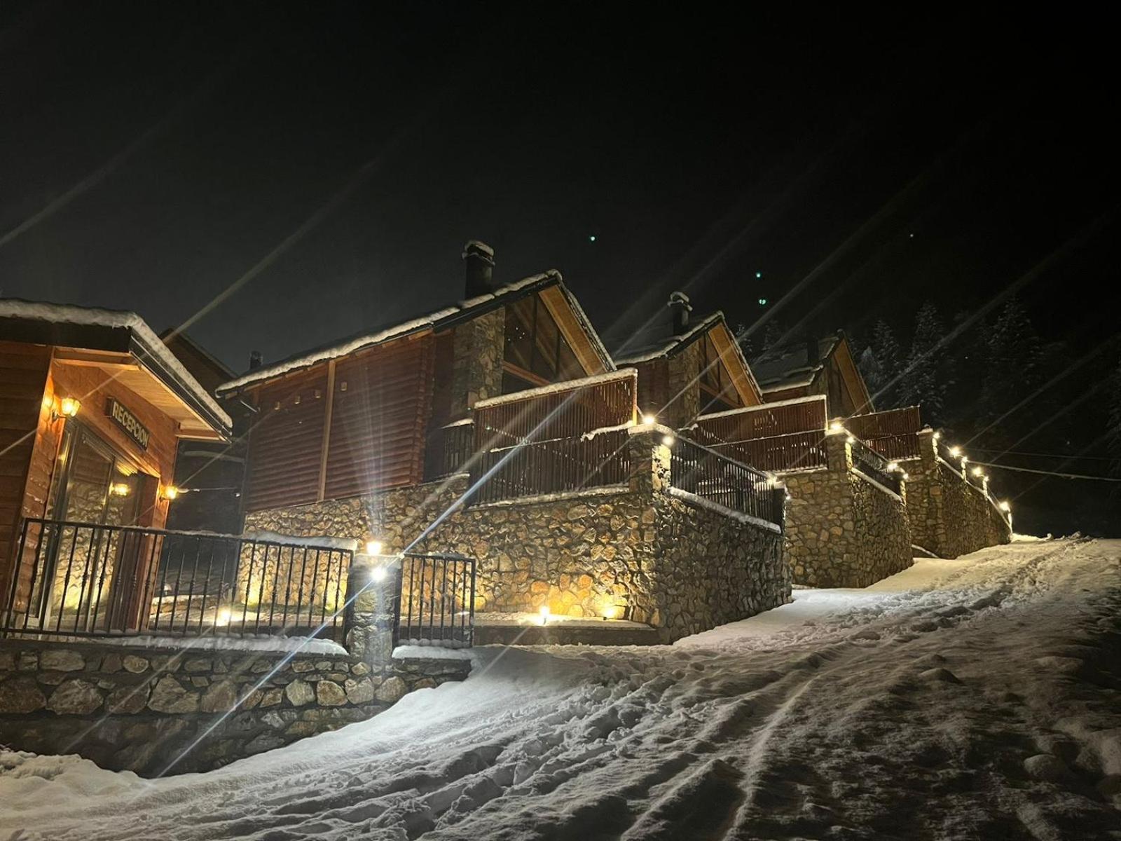 Bujtinat Lisa Apartment Boge Екстериор снимка